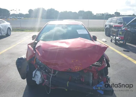 2019 Toyota Corolla Le z USA, uszkodzony, nr VIN 2T1BURHE1KC162813